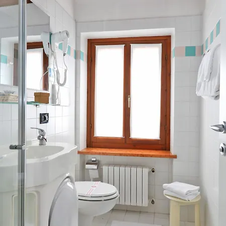 Hotel All'ancora 2*