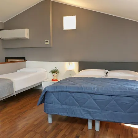 All'ancora Otel Garda (Verona)